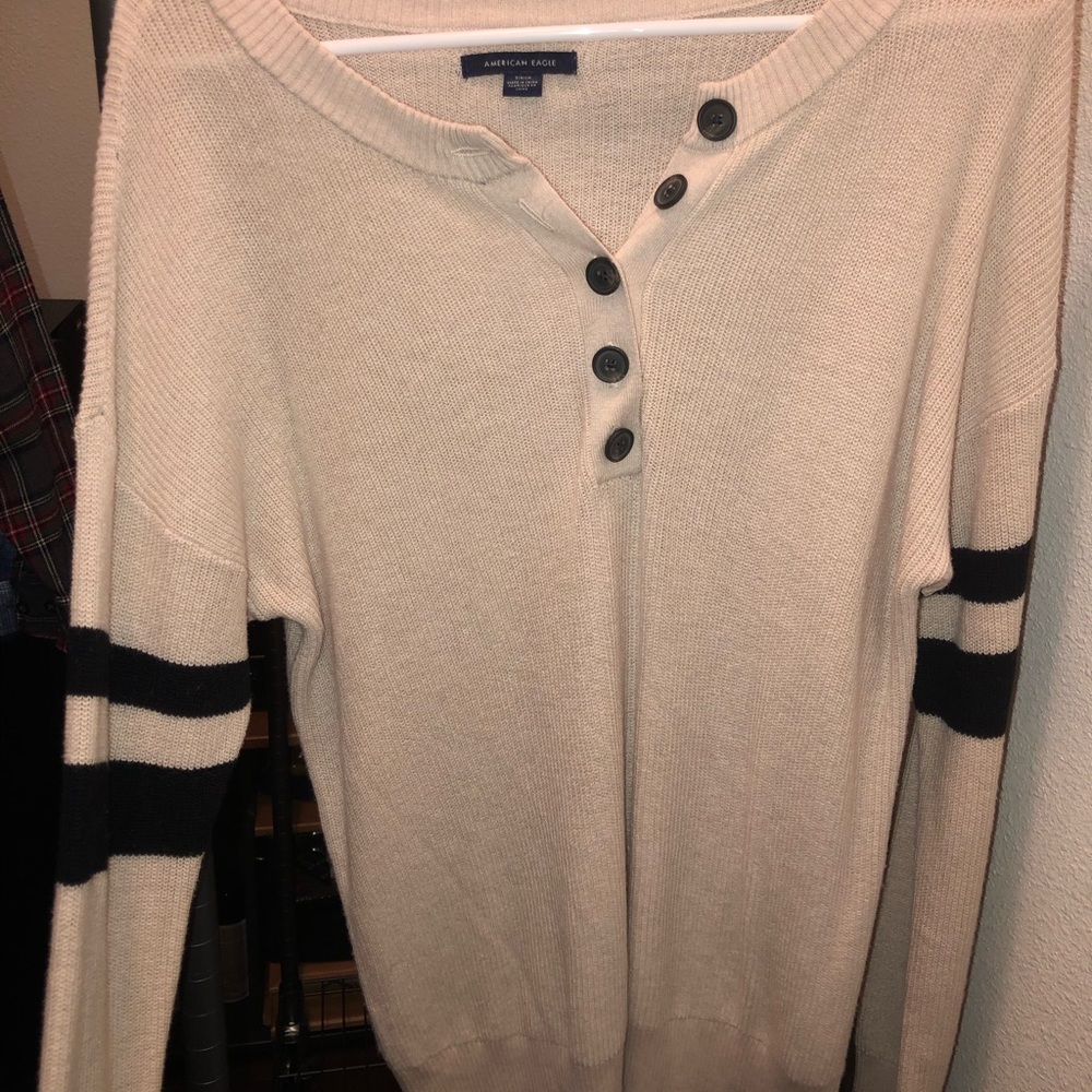 American Eagle sweater